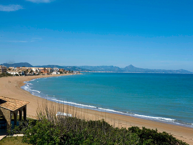 Denia, propiedades en la Costa Blanca en las playas con Bandera Azul 2018