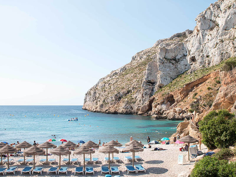 Javea, propiedades en la Costa Blanca en las playas con Bandera Azul 2018